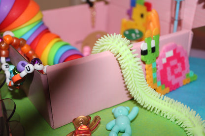 ✦ lil gremlin mystery box ✦